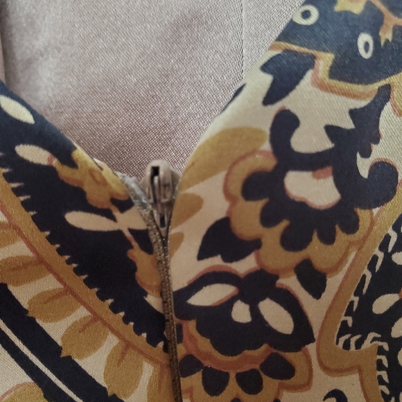 Spenser Evening peplum 100% silk top size 12 - Picture 5 of 7